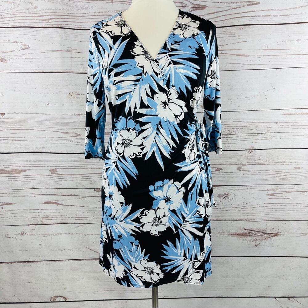 Emma & Michele wrap dress floral stretchy silky material